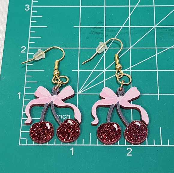 SHEIN Cherry Print Buff Sleeve On Or Off The Shoulder Top With Cherry Earrings - Picture 10 of 13